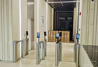 擺閘翼閘速通門通道閘機(jī)有什么區(qū)別