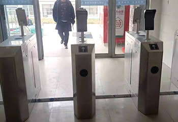 人臉識(shí)別翼閘線怎么接？